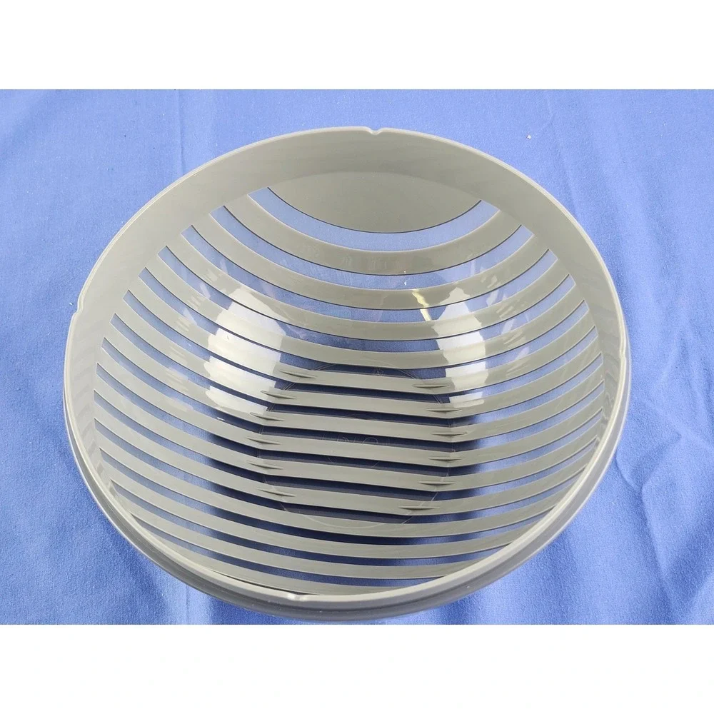 Pampered‎ Chef 4 Piece  Salad Cutting Bowl Set